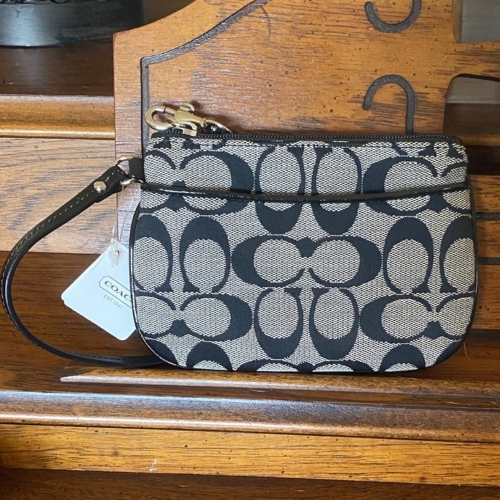 Coach Signature Canvas/Leather wristlet 🆕